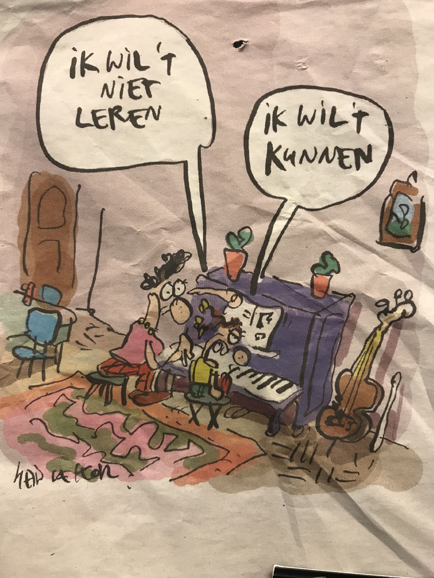 Cartoon van een kind aan de piano: 'Ik wil 't niet leren — ik wil 't kunnen.'
